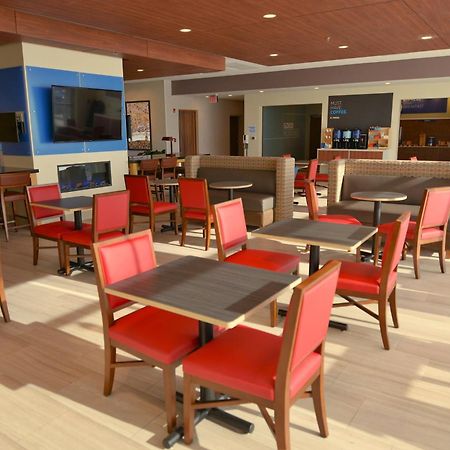 Holiday Inn Express & Suites Onalaska - La Crosse Area By Ihg Esterno foto