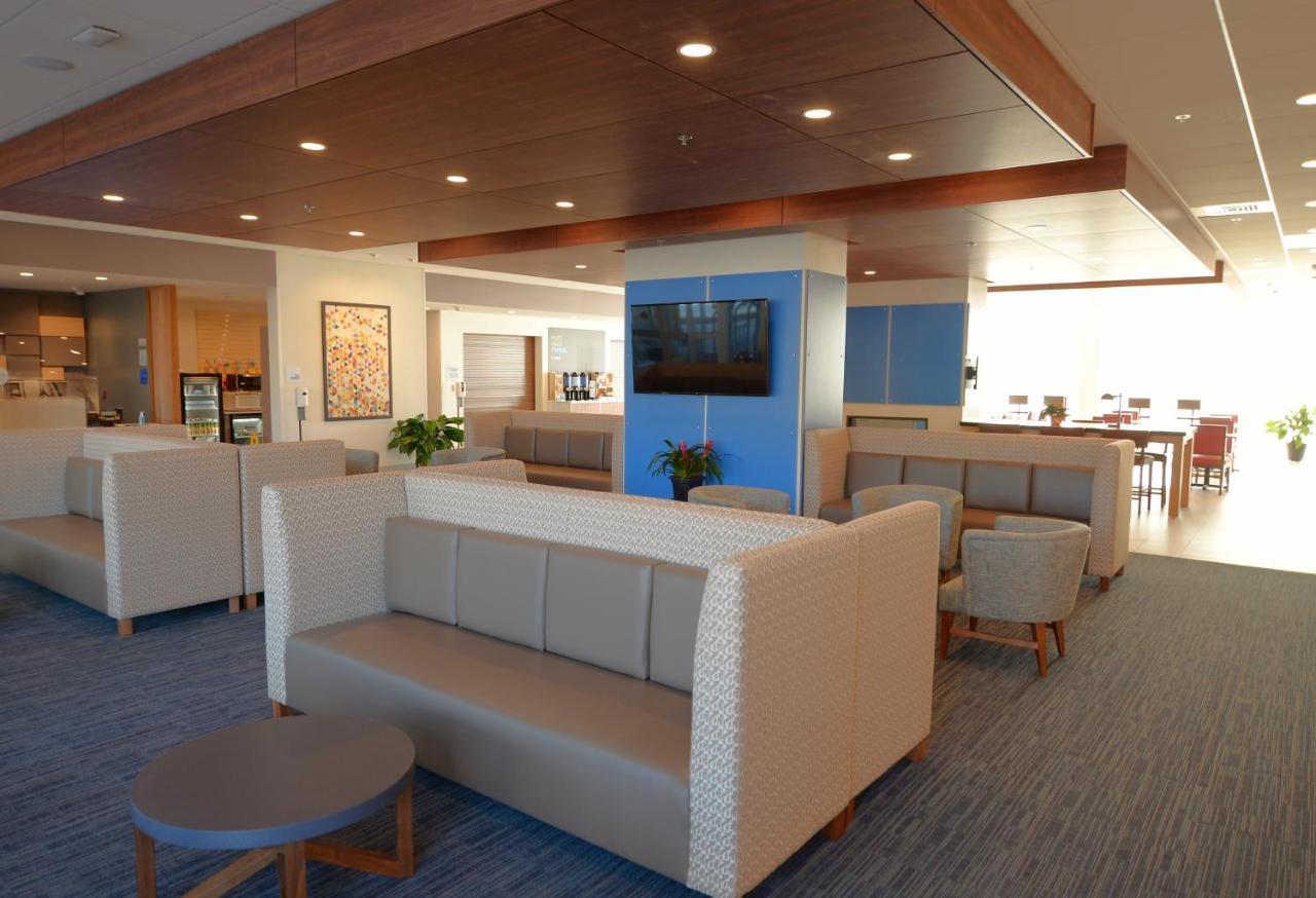 Holiday Inn Express & Suites Onalaska - La Crosse Area By Ihg Esterno foto