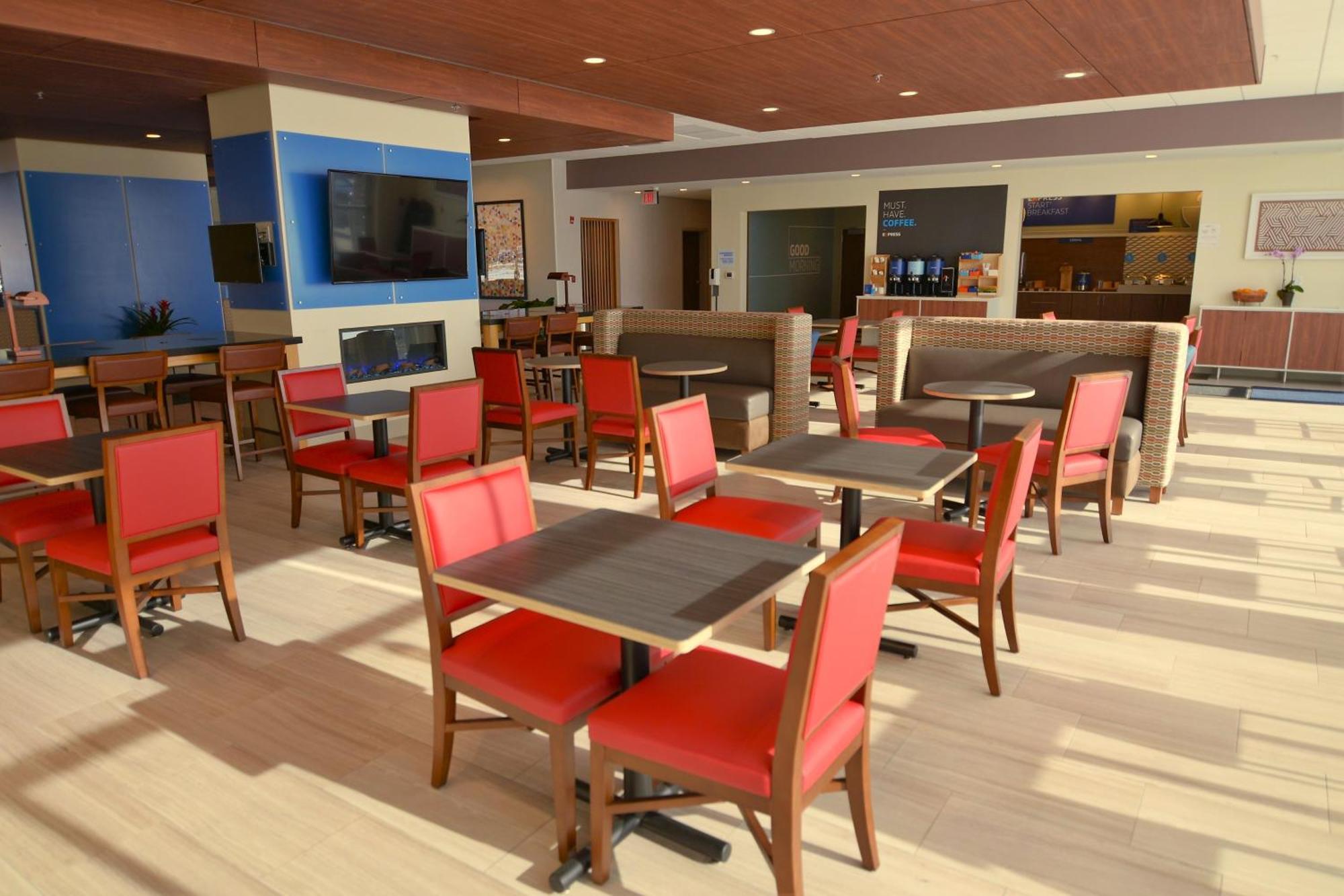 Holiday Inn Express & Suites Onalaska - La Crosse Area By Ihg Esterno foto